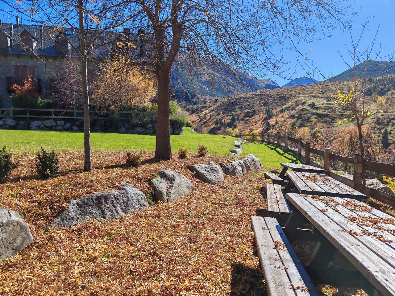 Apartamento entero, Schöne Triplex mit Garten und Wifi Puig Falcó 1 Vall de Boí in Pla de l'Ermita, Valle de Bohí