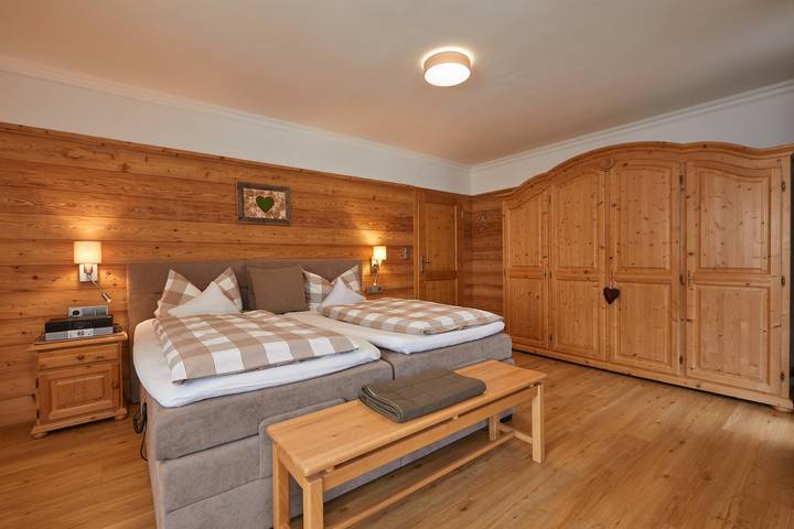 Ganze Ferienwohnung, "Rehbock" - Fewo/1 Schlafraum/Dusche, Wc in Krün, Bayerische Alpen
