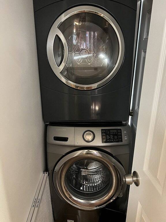 Newly Renovated Houseboat Located in Venice Marina (B Dock) in Plaquemines Parish