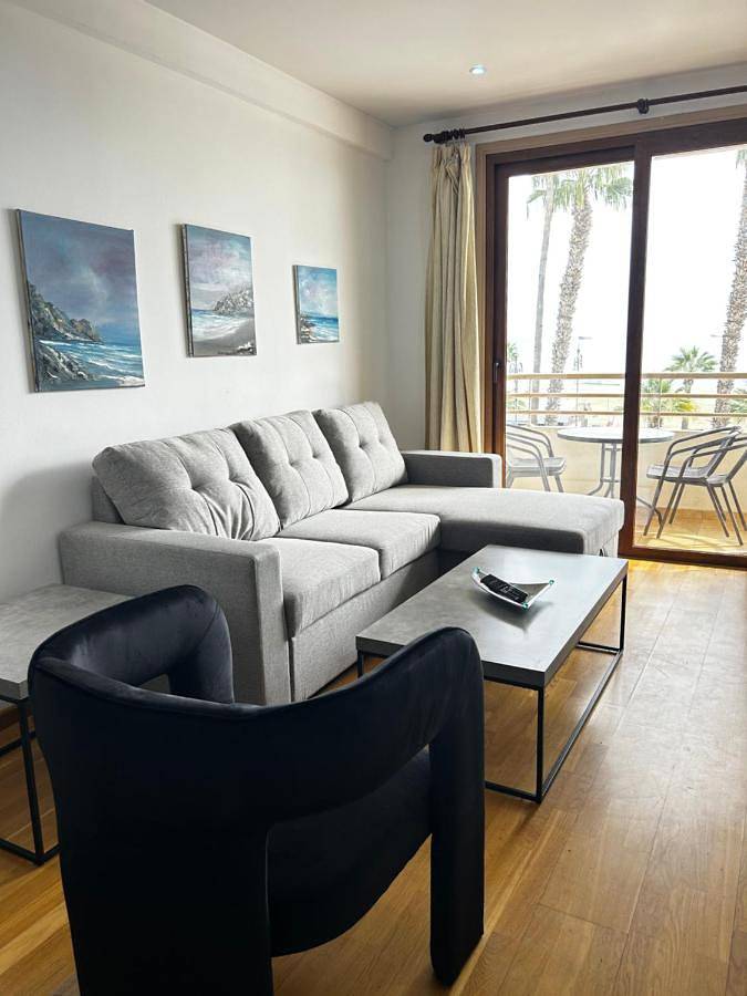 Ferienwohnung für 5 Personen, mit Balkon und Ausblick in Larnaka