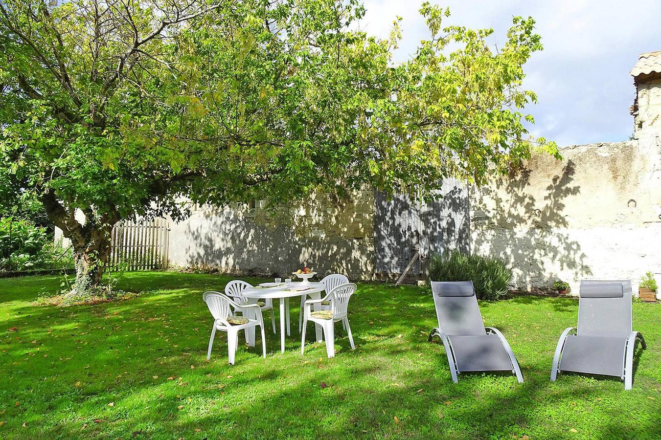 Maison jumelée sur un domaine viticole, Talais in Talais, Région De Lesparre-Médoc