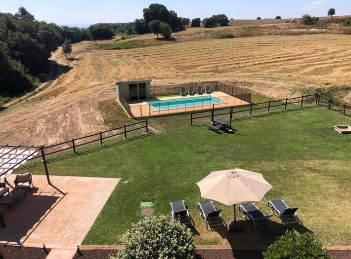 Casa rural para 15 personas, con Terraza y Jardín además de Piscina y Vistas en Capolat - 3