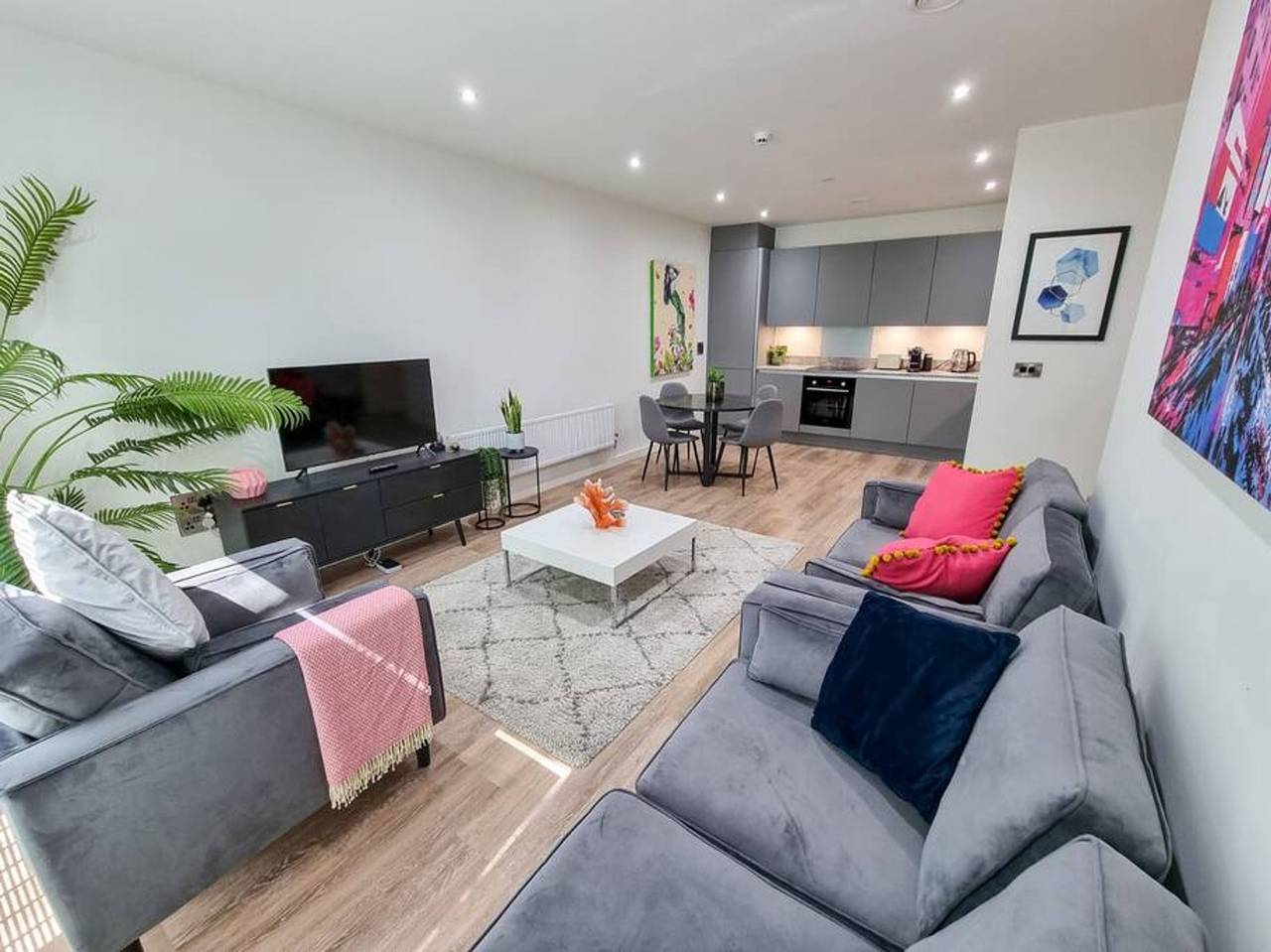 Entire apartment, Free Parking Townhouse by City Superhost in Manchester, Greater Manchester