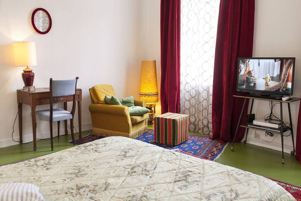 46Fm :: Montauban Guesthouse :: in Montauban, Tarn-et-Garonne
