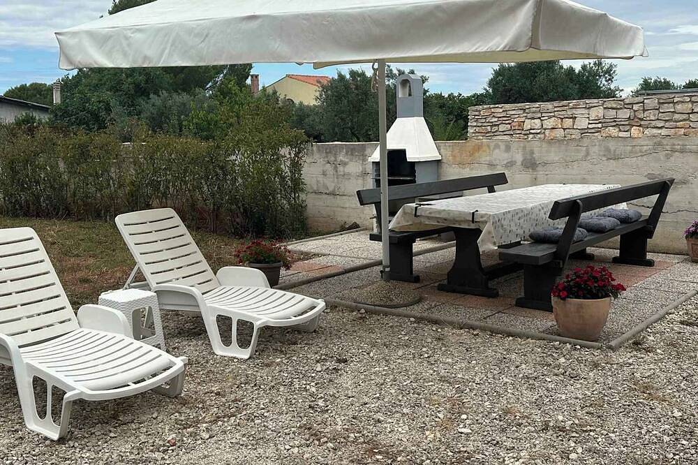 Appartamento vacanze a Peroj a partire da 100€ a notte