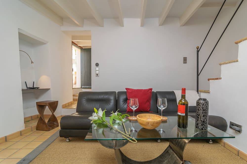 Casa Phoenix Iv - Adults Only - Fantastic village house - Free wifi in Andratx, West Majorca
