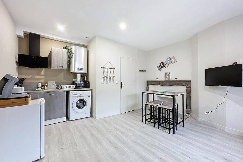 Entire apartment, Brand new apartment 4 pers.N°2 in Riom, Riom region