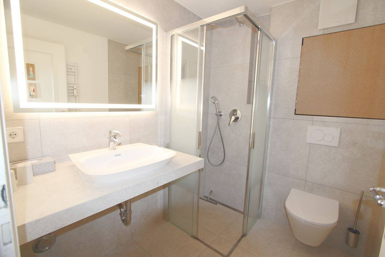 Ganze Wohnung, Hochwertig eingerichtetes Ferienappartement hinter den Dünen in Wenningstedt in Wenningstedt, Sylt