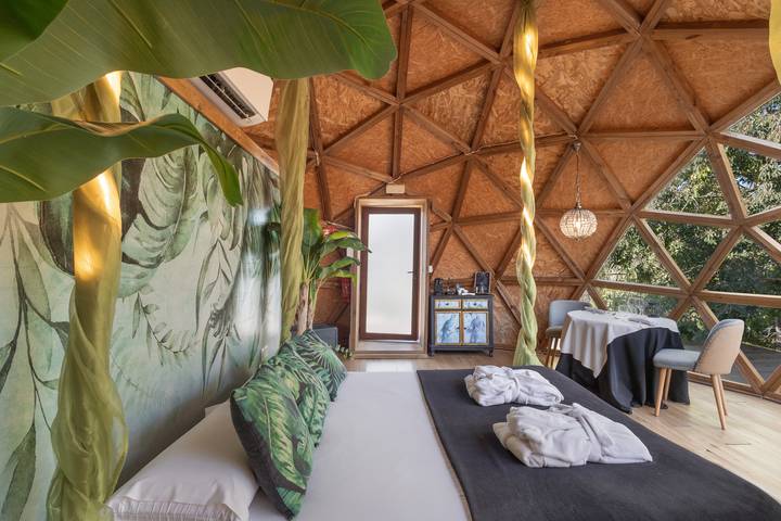 Hel lejlighed, Apartment 'Bubble Suites' with Mountain View, Wi-Fi and Air Conditioning in Canyelles (Barcelona), Garraf