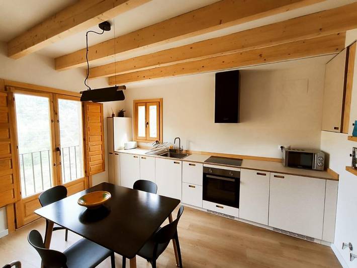 Casa de vacaciones para 3 personas, con terraza y vistas, Se admiten mascotas en Alto Mijares