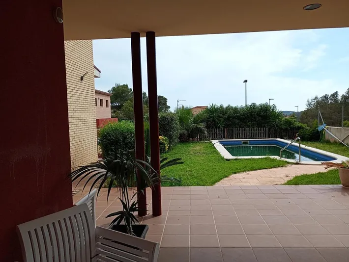 Casa de vacaciones para 5 personas, con jardín además de vistas y piscina - 1