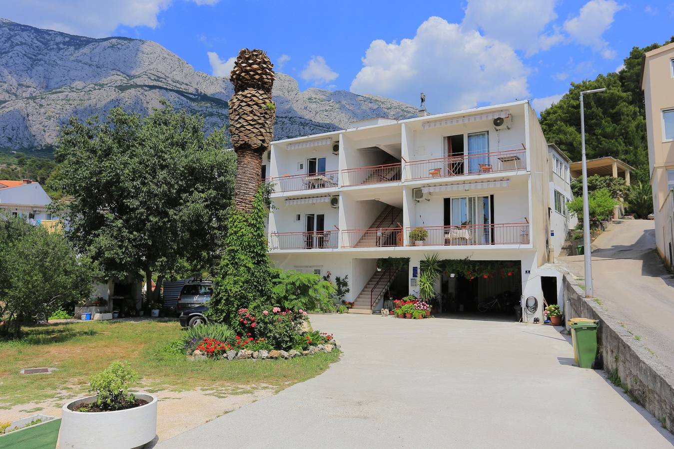 Appartement entier, Garçonniere avec le balcon et la vue sur le mer Tucepi, Makarska As-6695-e in Tučepi, Makarska riviera