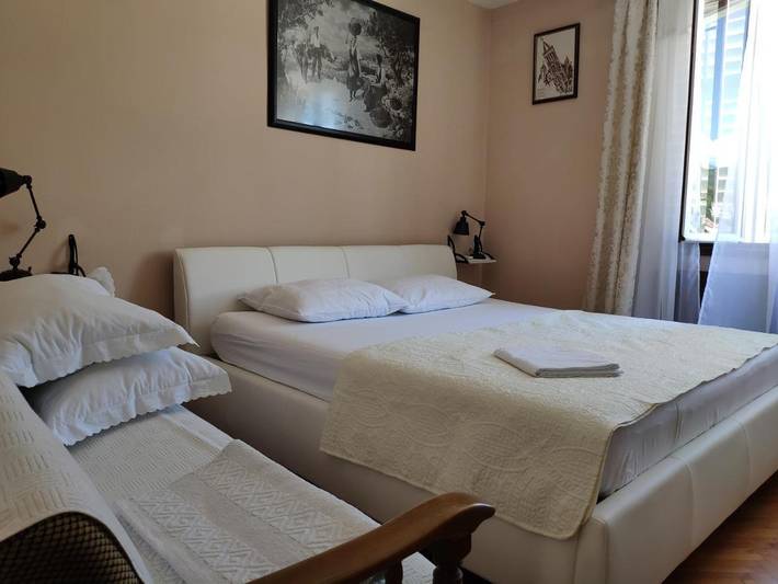 Ferienhaus für 2 Personen, mit Ausblick und Terrasse in Rab Stadt - 3