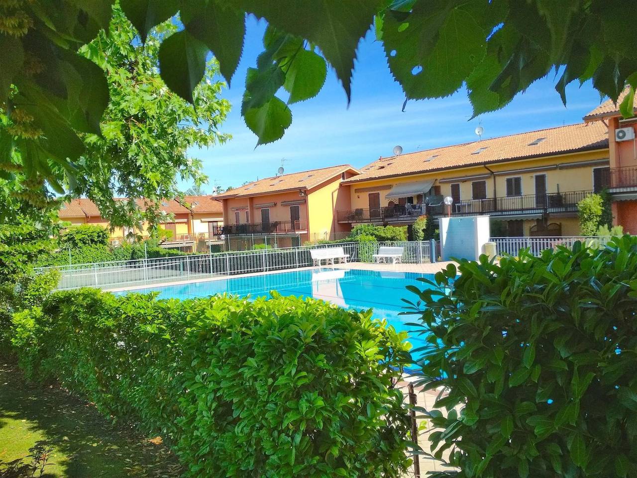 Apartamento entero, Casa Ruby - Geräumige Wohnung mit Pool in Lazise, Montañas Garda