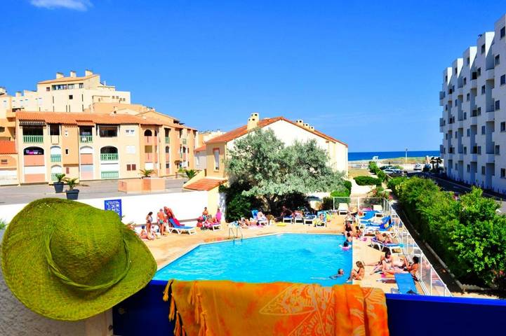 Appart’hôtel pour 4 personnes, avec Balcon ainsi que Jardin et Piscine