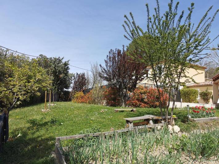 Gîte pour 3 personnes, avec jardin à Pierrevert - 4