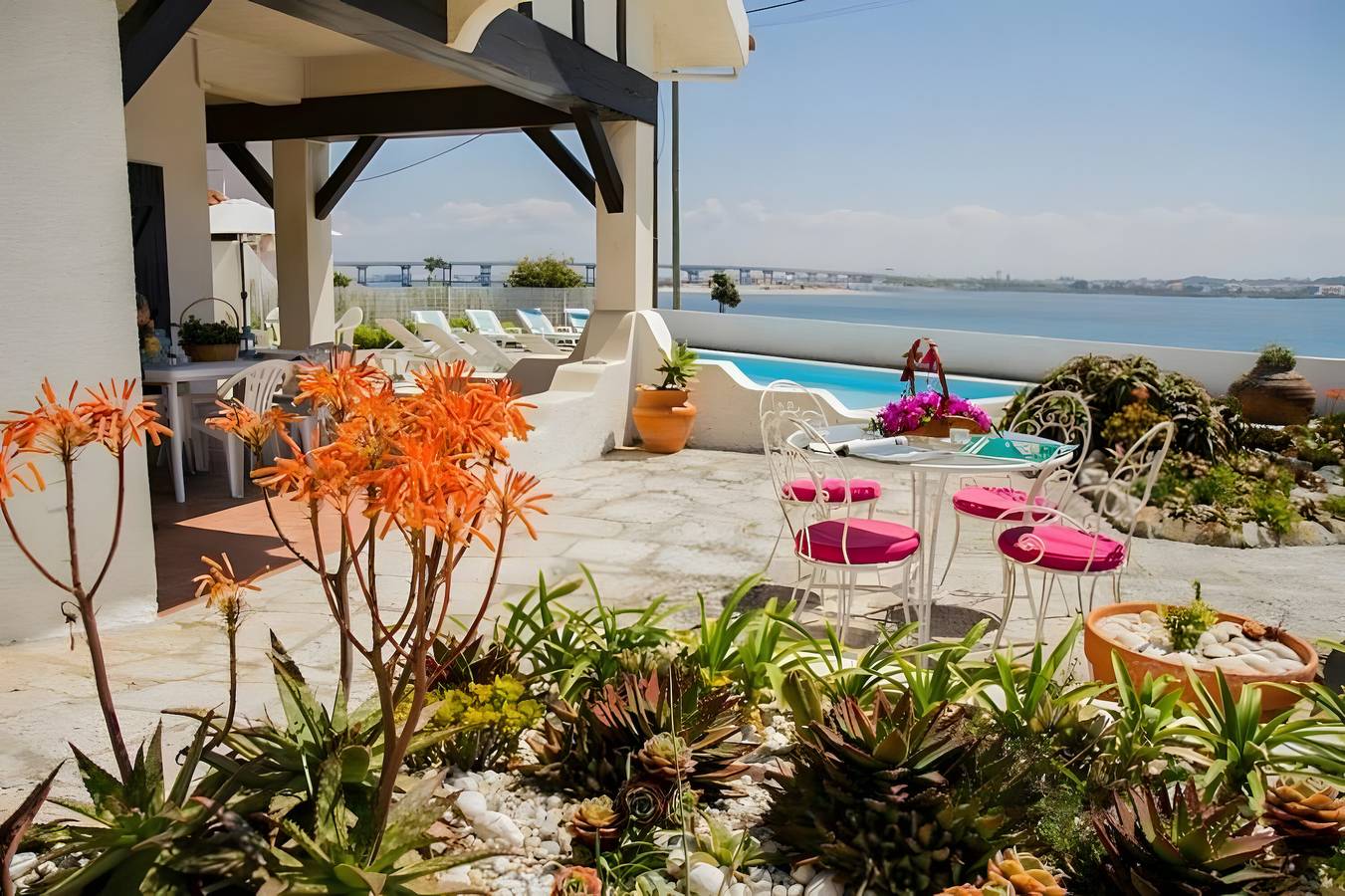 Villa 'Casa Do Bico' mit Balkon, Wlan und Klimaanlage in Ria de Aveiro, Gafanha da Encarnação