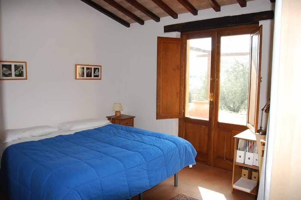 Onafhankelijke boerderij op de heuvels van Siena in Cetona, Provincie Siena