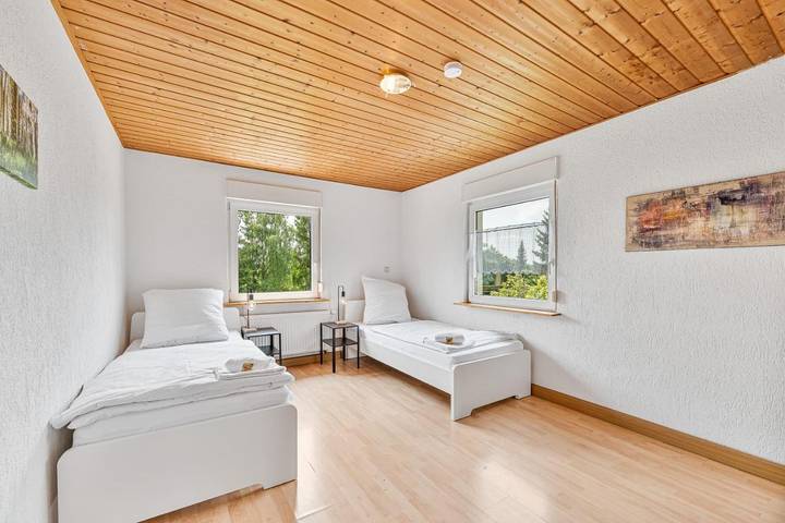 Ferienwohnung für 2 Personen, mit Terrasse und Garten sowie Ausblick