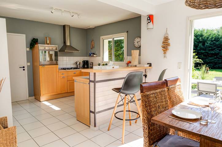 Location de vacances pour 8 personnes, avec terrasse et jardin, adapté aux familles à Plomeur - 4