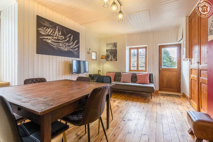 Gîte pour 8 personnes, avec jardin