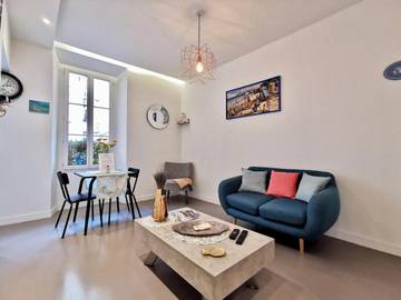 Gîte pour 2 personnes, avec balcon dans Eglise Saint Francois De Paule