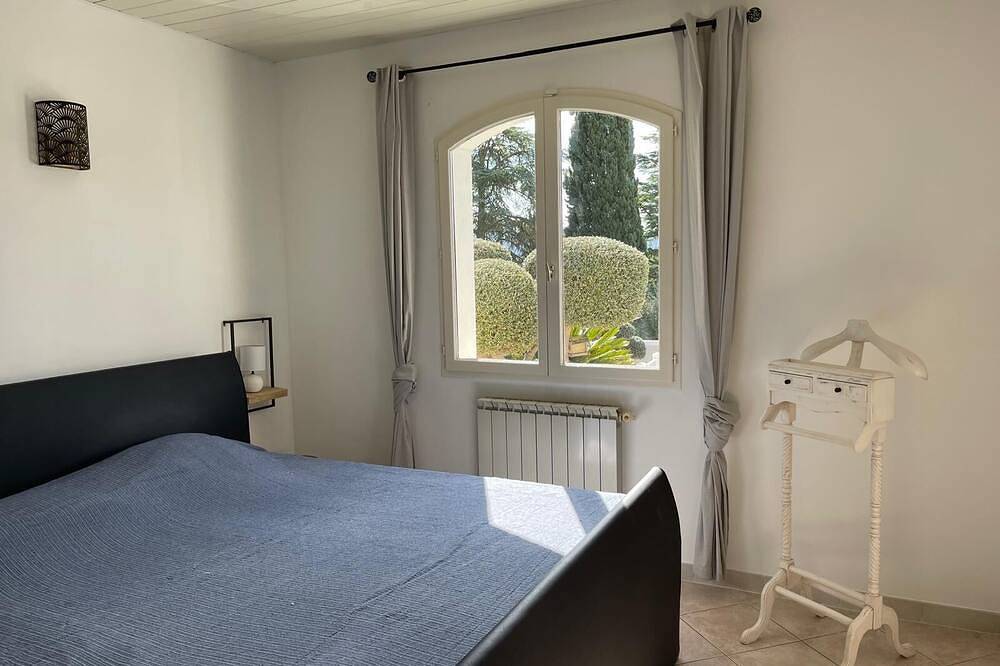 Villa Prestige \" La Bona Vida \",  3 bedrooms and 1 studio 2 persons in Trèbes, Carcassonne region