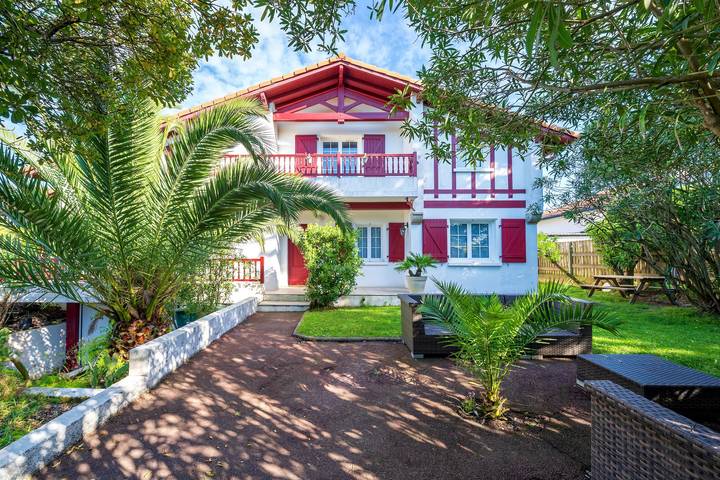 Chambre d’hôte pour 4 personnes, avec Jardin en Aquitaine