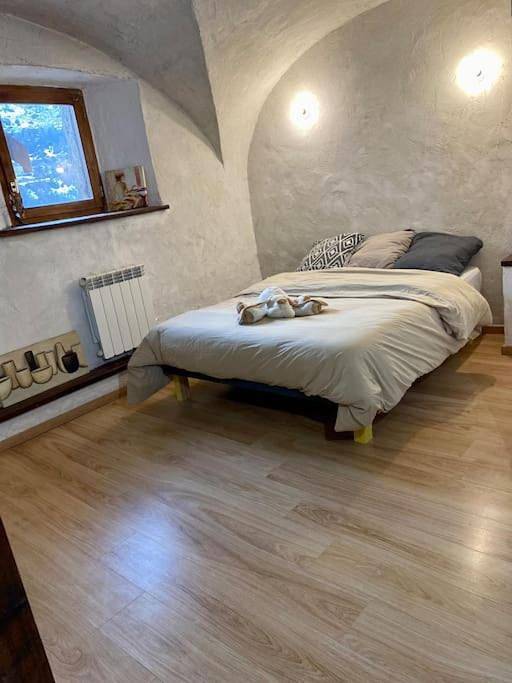 Gîte pour 6 personnes, avec vue et balcon, animaux acceptés à Saint-Martin-de-Queyrières - 4