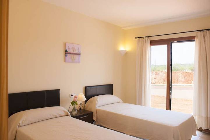 Finca mit Whirlpool für 8 Personen, mit Whirlpool und Terrasse sowie Garten in Santanyí - 4