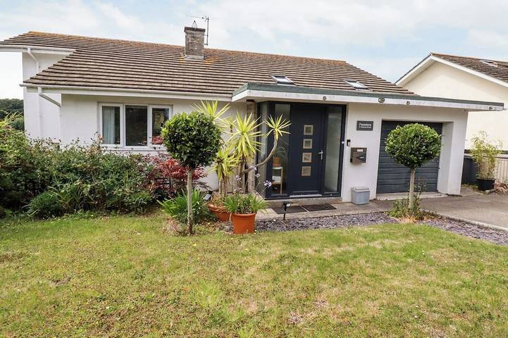 Cottage for 8 people, with garden, with pets in Newquay