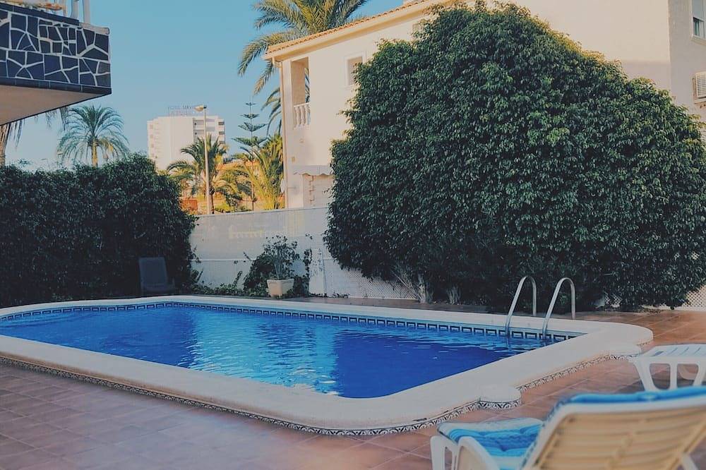 Villa lumineuse à 20 mètres de la mer in Playa Cala Bosque (Orihuela), Orihuela