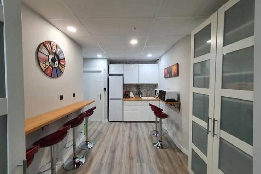 🌿 Cozy Room with Private Bathroom Near the Guggenheim in Bilbao, Bizkaia