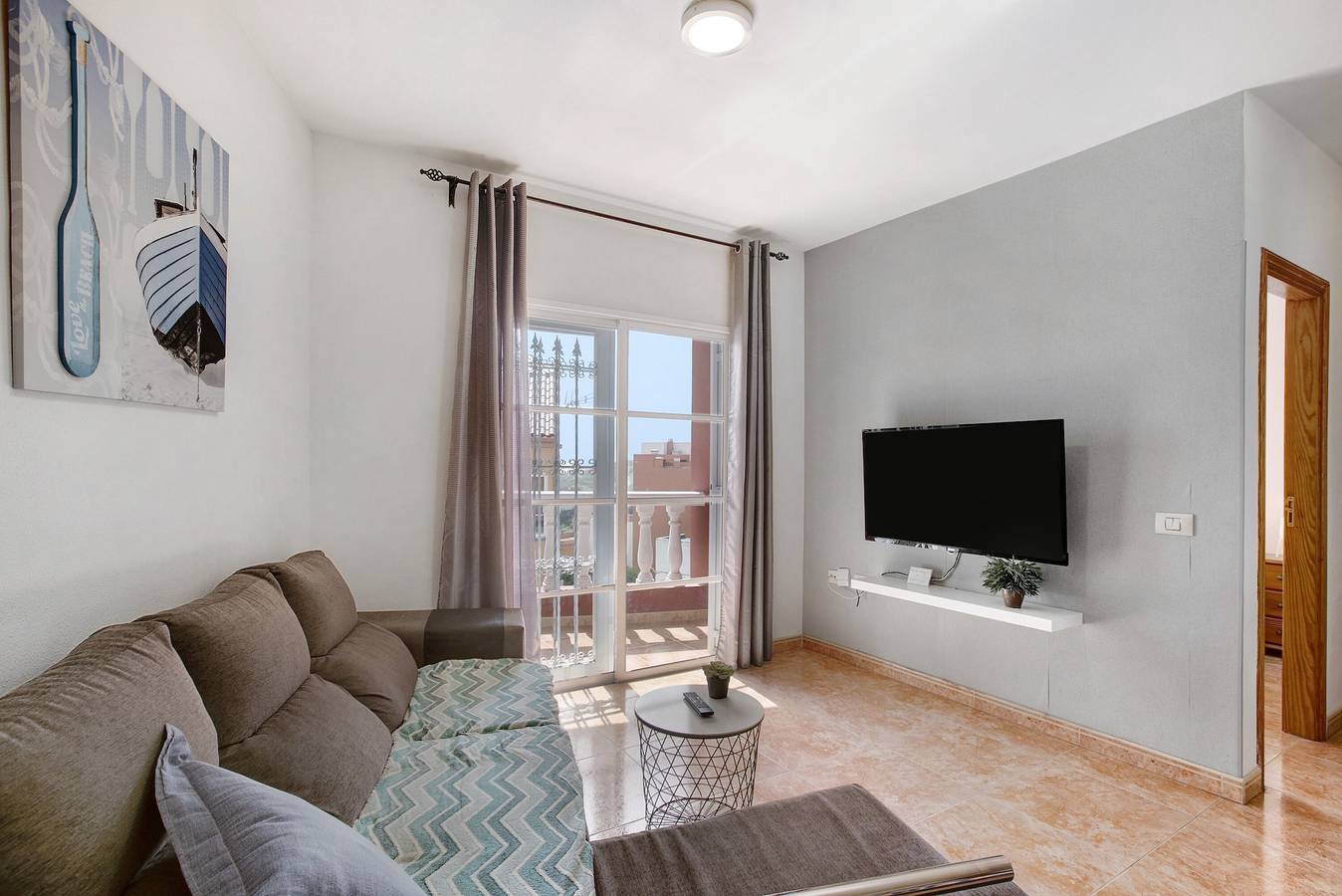 3-Bedroom Holiday Apartment near Santa Cruz with Balcony and Wi-Fi in El Sobradillo, Santa Cruz de Tenerife