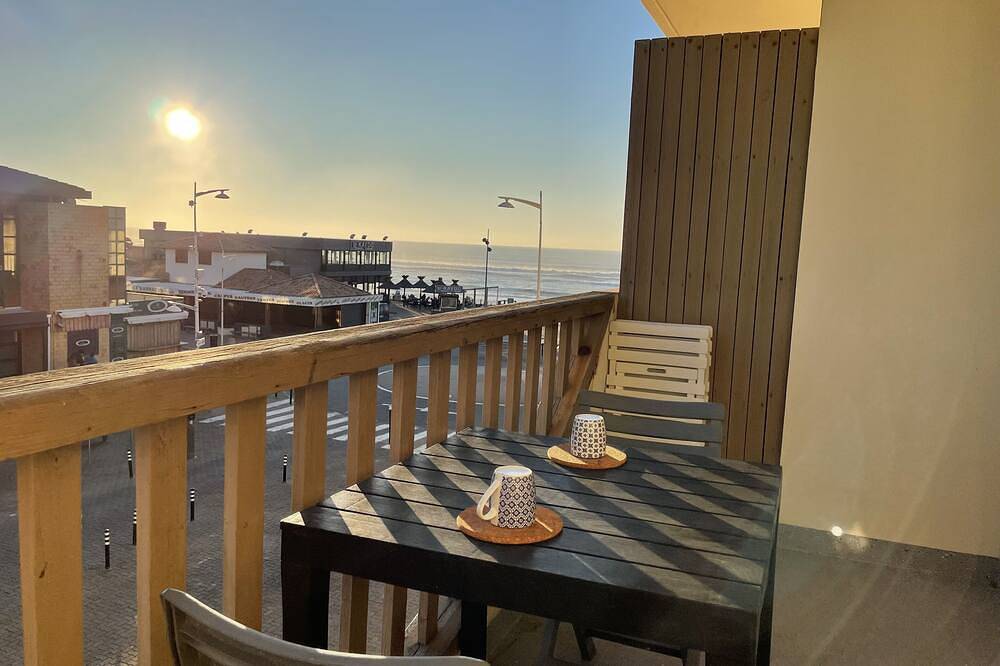 Ganze Wohnung, Angenehme Einzimmerwohnung von 30 m² in einer Residenz mit Blick auf den zentralen Strand - für 4 Personen. in Lacanau Ocean, Lacanau