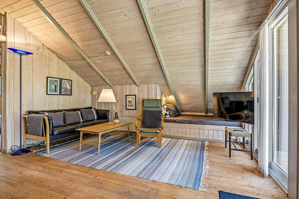 Charmantes Ferienhaus mit Kaminofen im Wald in Ho in Ho, Varde