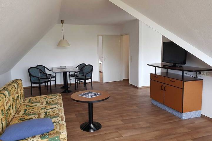 Strandhaus für 4 Personen, mit Balkon in Lobbe - 3