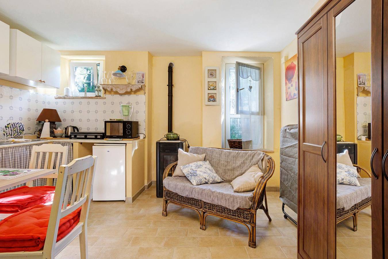 Appartamento intero, Appartamento 'La Casina' con Terrazza Privata e Wi-Fi in Camaiore (Toscana), Riviera Toscana