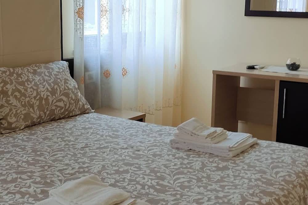 Hotel Morante. Cozy with private parking and the family rooms. in Cepagatti, Pescara Province