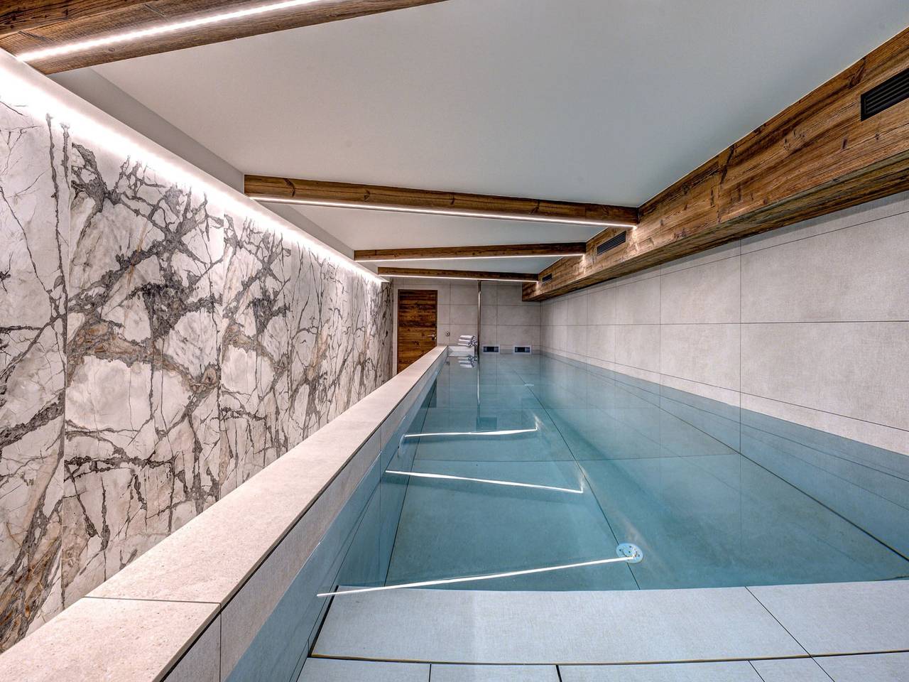 Chalet mit 5 Schlafzimmern, Pool und Sauna in Les Grandes Montets, Chamonix