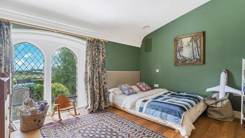 Gîte pour 9 personnes, avec Jacuzzi ainsi que Jardin et Sauna à Stirling - 4