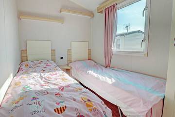 Cottage for 6 People in Hayling Island, Havant, Photo 2