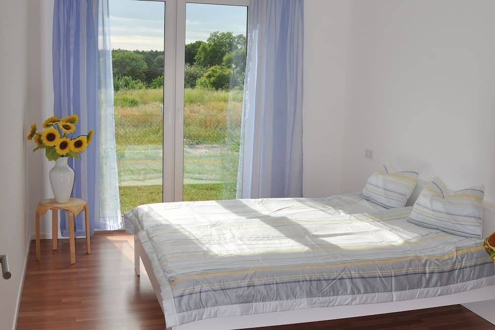 Müritz-Nationalpark, Badesee, Bootsverleih, Terrassendach, Wallbox, Wlan, Sauna in Wokuhl-Dabelow, Mecklenburg-Strelitz