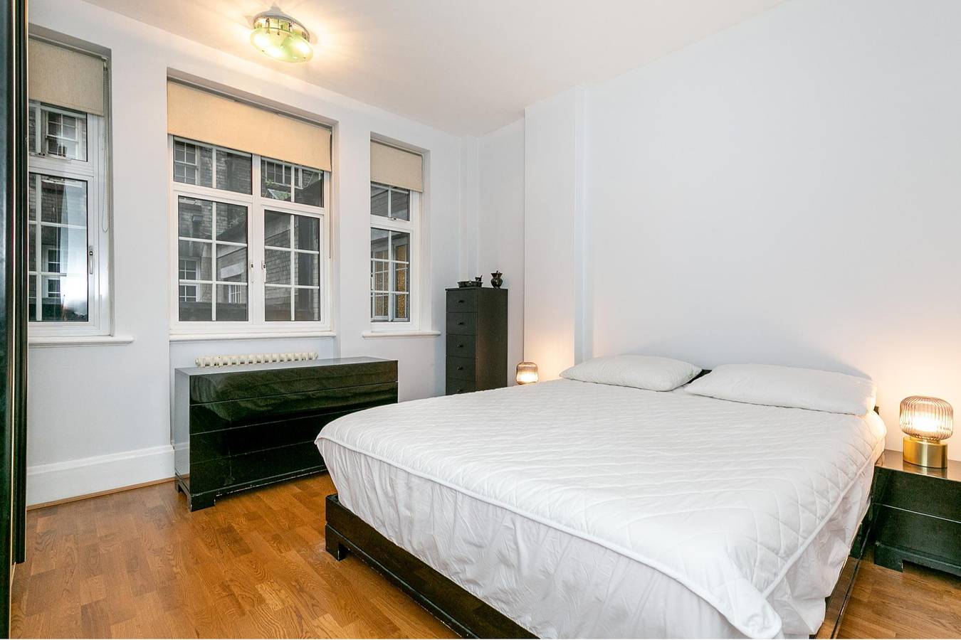 Entire vacation apartment, 1 Bed Flat Sleeps 3 - Wifi, Near City Centre in Kensington and Chelsea, London