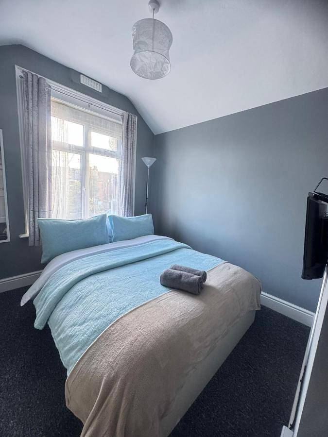 Bed and breakfast for 2 people, with Terrace and Garden in Southampton