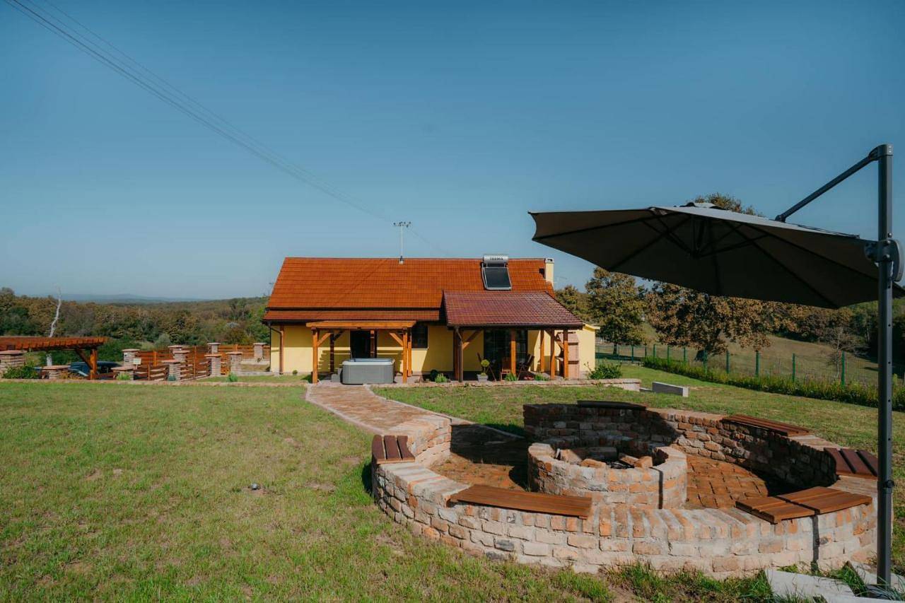 Ruralna kuća za odmor - Bitunjac in Żupania osijecko-barańska