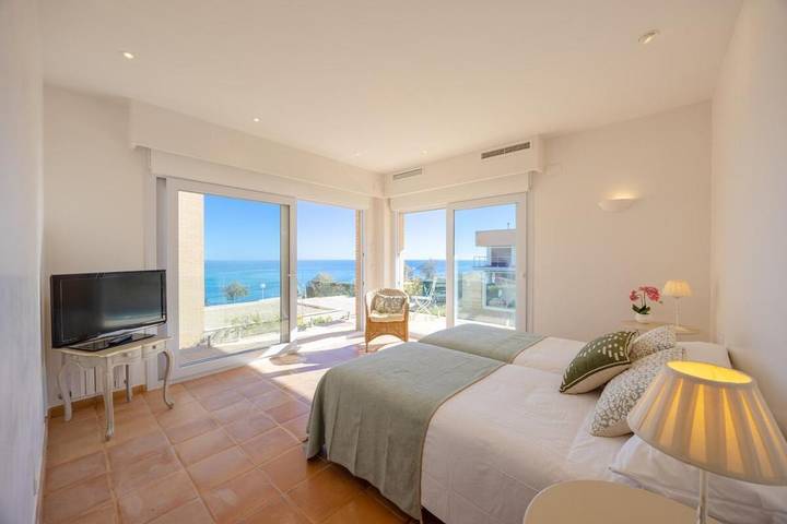 Casa rural para 12 personas, con Terraza y Jardín además de Piscina y Vistas en l'Alacantí - 3
