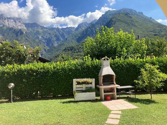 Location de vacances pour 8 personnes, avec piscine et vue sur le lac ainsi que vue et jardin à Mandello del Lario - 3