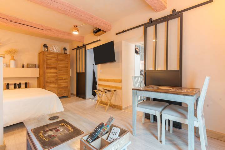 Ferienwohnung für 4 Personen, mit Garten und Whirlpool, kinderfreundlich in Aix-en-Provence