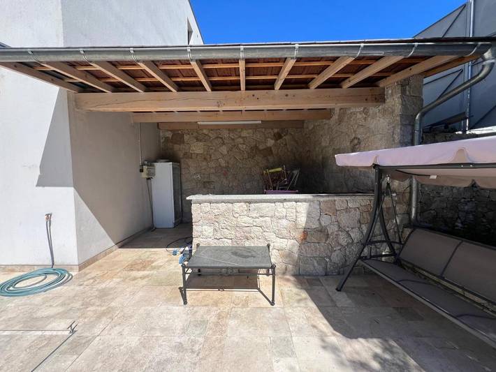 Location de vacances pour 6 personnes, avec piscine ainsi que balcon et vue à Sainte-Agnès - 4